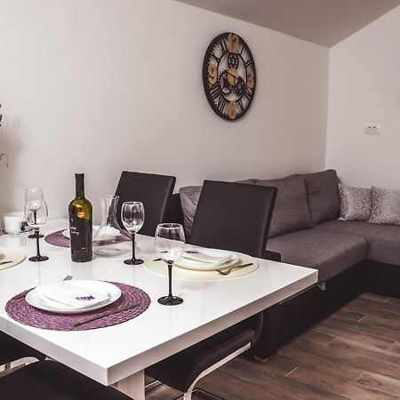 Apartmani Vuckovic Vodice Exterior foto